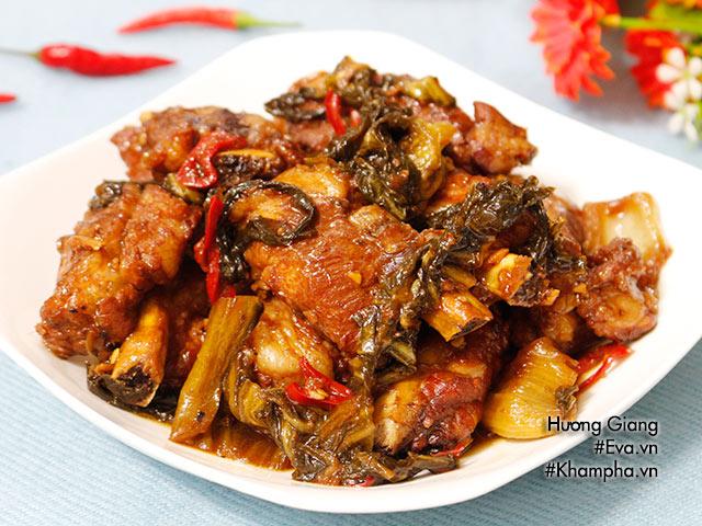 Sườn kho dưa chua đậm đà, trôi cơm vô cùng